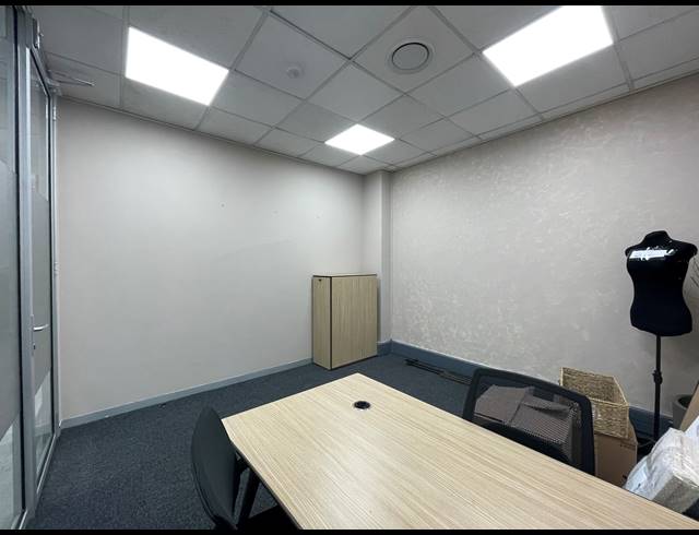 26M² OFFICE TO LET IN SANDTON CENTRAL